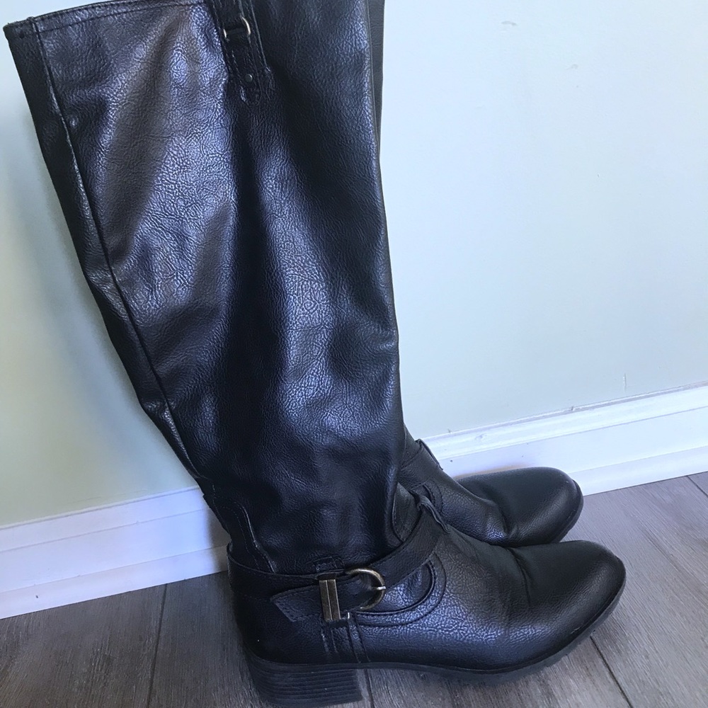 Black Boots